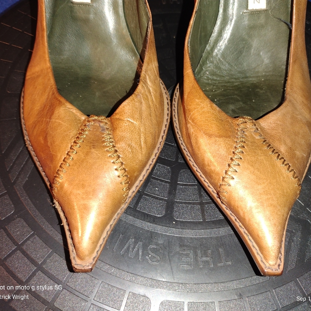 Pura Lopez Pointy Toe Carmel Leather 3-1/2 In. High Heels Sz, 37-EU, 6.5-US - Picture 2 of 9